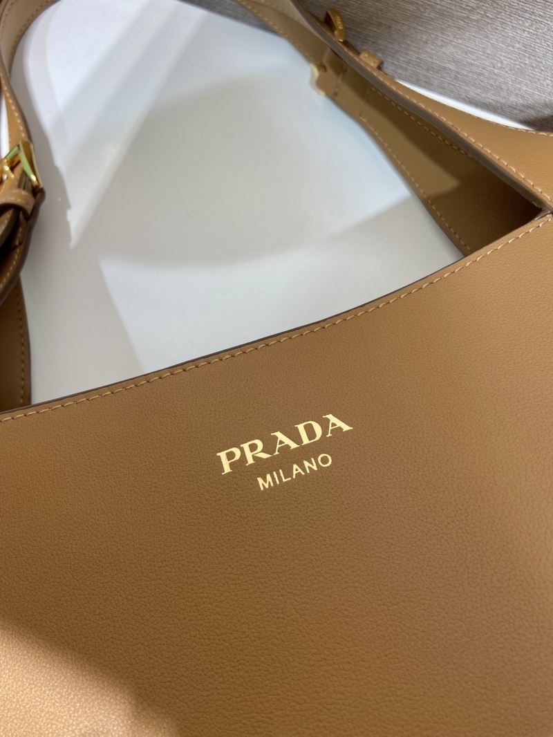 Pra*a tote bags